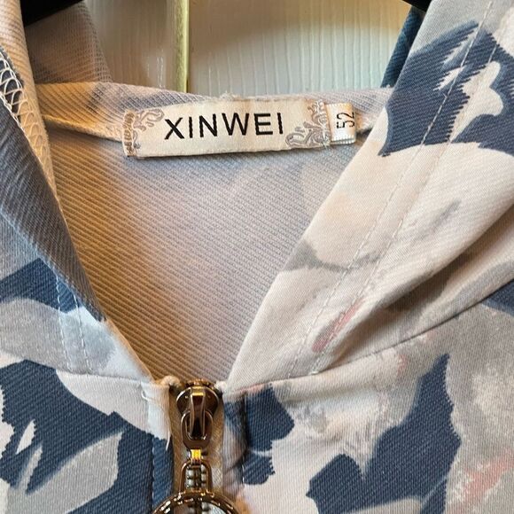 PINK AND BLUE FLORAL XINWEI ZIPPERED HOODIE PLUS SIZE 52 - Picture 3 of 8